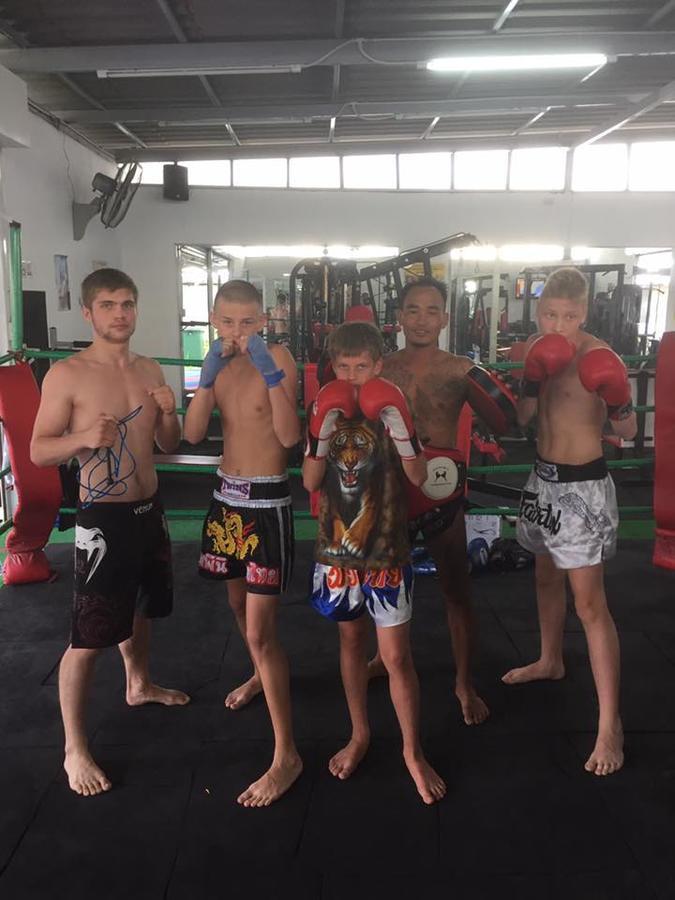 Muay Thai Hostel Club 107 Джомтиен Бийч Екстериор снимка